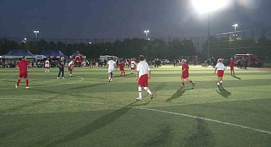 Maltepe'de hakimler ve savcılar yeşil sahada ter döktü