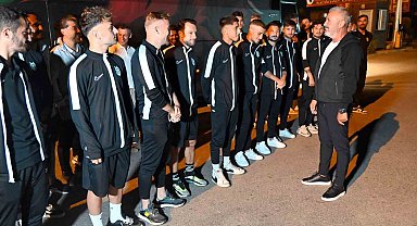 Manavgat Belediyespor sezon öncesi yemekte bir araya geldi