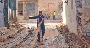 Manisa İtfaiyesi Libya'da yara sarma çalışmalarını sürdürüyor