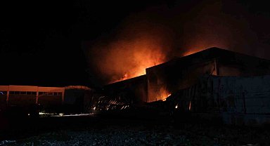 Manisa'daki fabrika yangını kontrol altına alındı