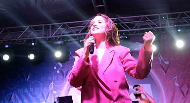 Mardian Mall AVM'de, Zehra coşkusu