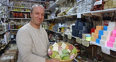 Mardin'in doğal sabunları turistlerin ilgisini çekiyor