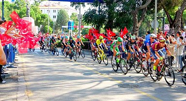 Marmaris-Bodrum 5. etap Menteşe'de vatandaşlar tarafından yoğun ilgi ile karşılandı