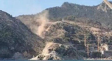 Marmaris Kızılbük mevkiinde oluşan toz bulutu şaşırttı