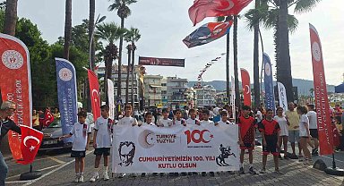 Marmaris'te Cumhuriyet koşusu düzenlendi