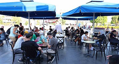 Marmaris'teki 'Halk Kafe' vatandaşın buluşma noktası oldu