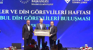 Meclis Başkanı Kurtulmuş: "Mescid-i Aksa Müslümanların kırmızı çizgisidir"