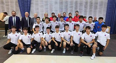 Merkezefendi'den amatör spor kulüplerine 1 milyon 500 bin liralık destek