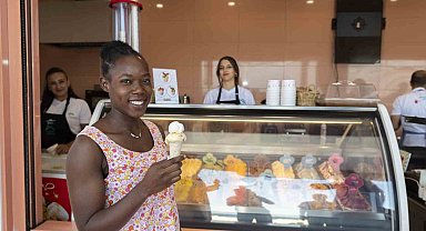 Mersin Büyükşehir Belediyesinden sahile 2 yeni kafe