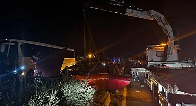 Metal yığınına dönen bu araçtan sağ çıktılar