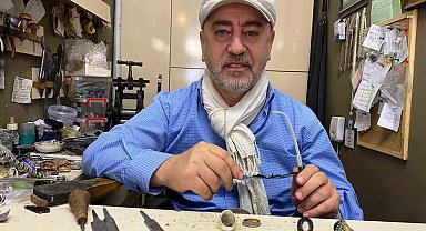 MHP Lideri Devlet Bahçeli'ye "Cumhuriyet'in 100. yılı" yüzüğü