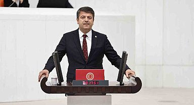 Milletvekili Tutdere, depremzedelerin eşya bedellerini Meclise taşıdı