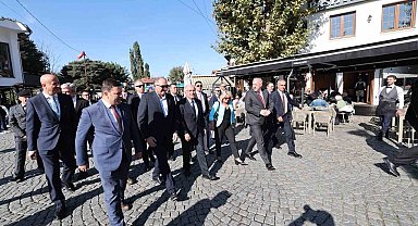 Milli Savunma Bakanı Güler, Türkiye'nin Prizren Başkonsolosluğunu ziyaret etti