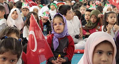 Minik ellerini 'Filistin' için semaya açtılar