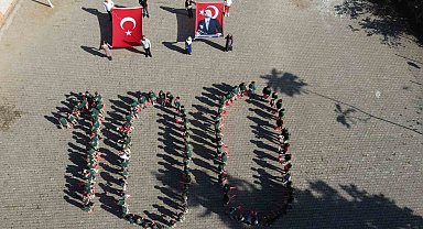 Miniklerden Cumhuriyet'in 100. yılına özel koreografi