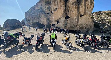 Motosiklet sevdalıları Afyonkarahisar'ı keşfetti