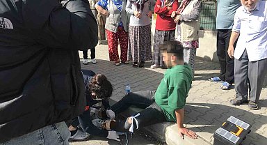 Motosikletle şaha kalktı, kaza yapınca ayağı kırıldı: O anlar kamerada