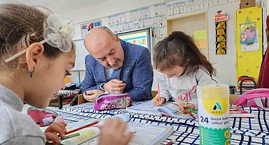 Müdür Başyiğit, öğrencilerden kitap okuma alışkanlığı kazanmalarını istedi