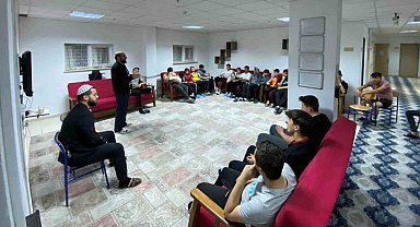 Müftü Akyol, liseli gençlerle buluştu