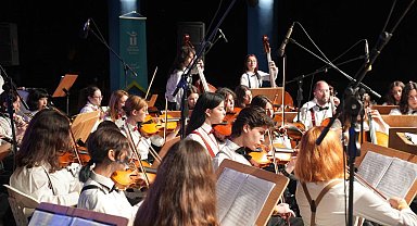 Muhteşem çocuklardan Bodrum'da muhteşem konser