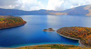 Nemrut Kalderası'nda sonbahar güzelliği