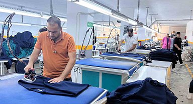 Nusaybin'de devlet destekli tekstil atölyelerinde binlerce kişi istihdam ediliyor