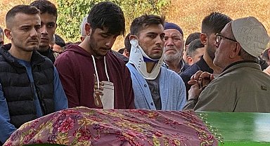 Oğlu ile birlikte üniversite için geliyordu, kazada hayatını kaybetti