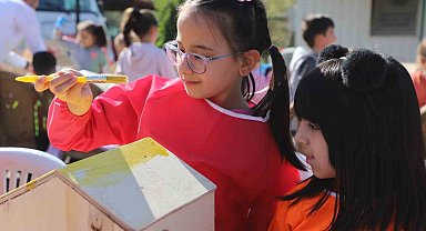 Öğrenciler, kulübeleri sokak hayvanları için hazırladı