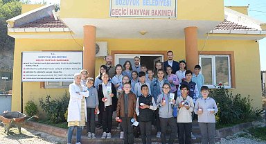 Öğrencilerden hayvan barınağına ziyaret