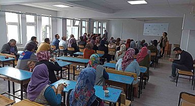 Okullarda bağımlılıkla mücadele eğitimleri devam ediyor