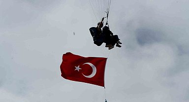 Ölüdeniz'de Cumhuriyet'in 100. yılına yakışır kutlama