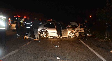 Ordu'da iki otomobil kafa kafaya çarpıştı: 6 yaralı