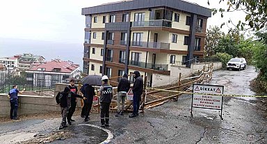 Ordu'da inşaat çalışmaları esnasında yolda göçük meydana geldi