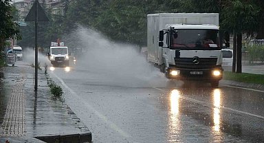Ordu'da sağanak hayatı olumsuz etkiledi