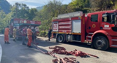 Ormanlık alanda başlayan yangın kısa sürede söndürüldü