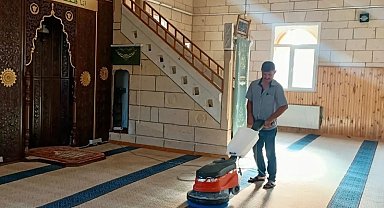 Ortahisar'da camiler temizlendi