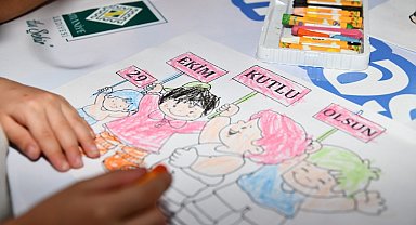 Osmaniye Belediyesi çocuk oyun otobüsü "Cumhuriyet" teması ile ilkokullarda