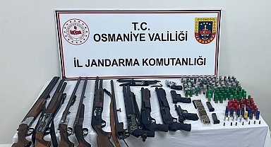 Osmaniye'de havaya ateş eden magandaların evinden cephanelik çıktı