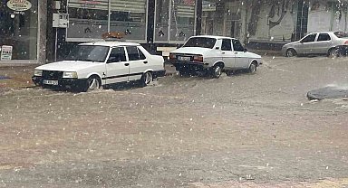 Osmaniye'de kuvvetli yağış hayatı olumsuz etkiledi
