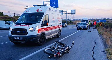 Otomobil ile motosiklet çarpıştı: 2 yaralı