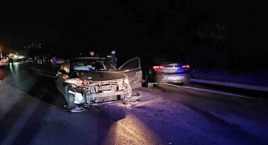 Otoyolda zincirleme kaza, 9 araç birbirine girdi: 4 yaralı