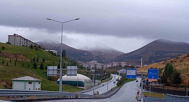 Palandöken'e yılın ilk karı yağdı