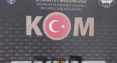 Polisin gözünden kaçmadı, torpidoya gizlenen 3 tabanca çıktı