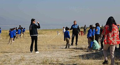 Polisler ve çocuklar uçurtma şenliğinde buluştu