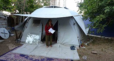 Prefabrik ev hayali çadırda bitti