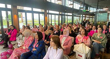 Profesörden 40 yaşından itibaren her yıl meme muayenesi uyarısı