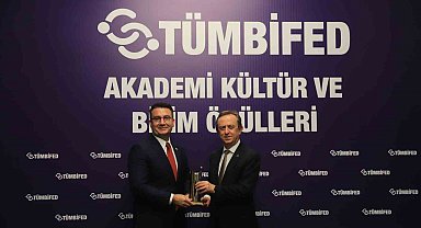 Rektör Baran'a eğitim ödülü
