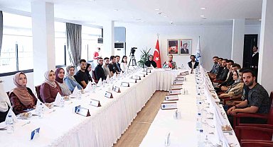 Rektör Hotar, Filistinli öğrencilerle buluştu