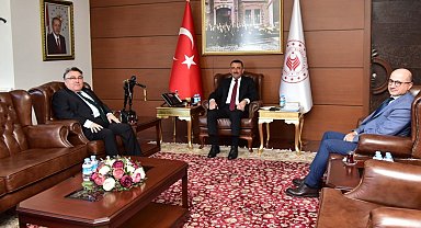 Rektör Özölçer'den Vali Hacıbektaşoğlu'na ziyaret
