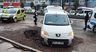 Sağanak yağmur hayatı felç etti